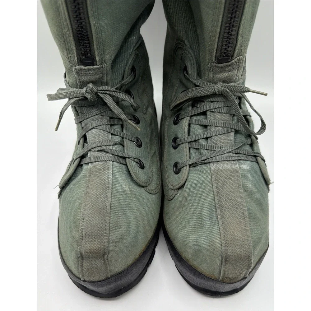 Vintage US Military N-1B MUKLUK Boots Sz. Medium Extreme Cold Weather w/Liners.
